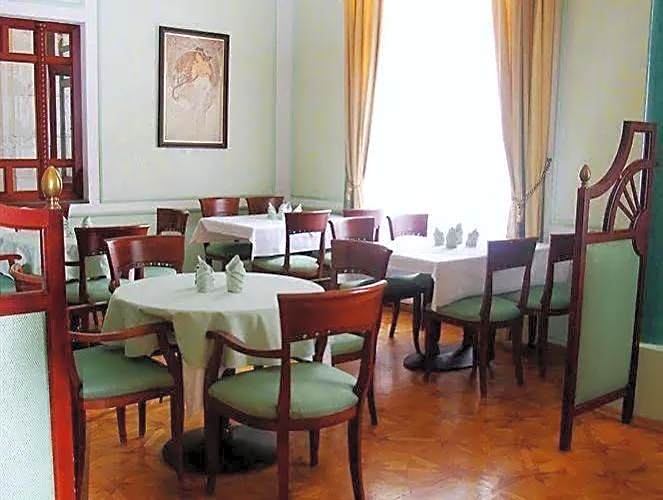 Hotel Ester