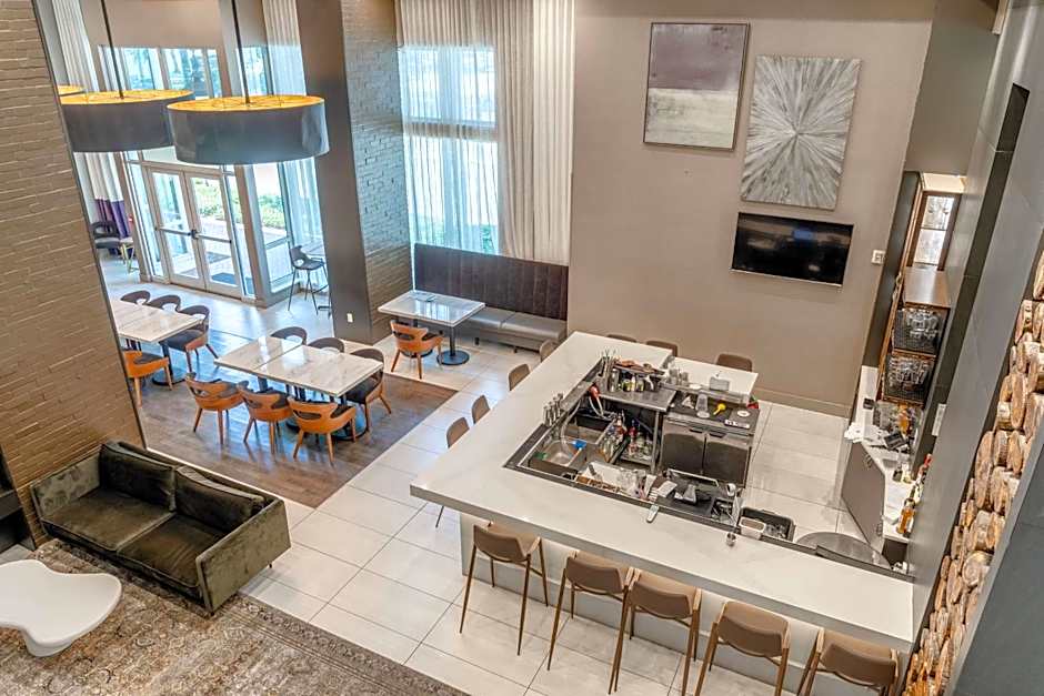 TRYP by Wyndham Savannah