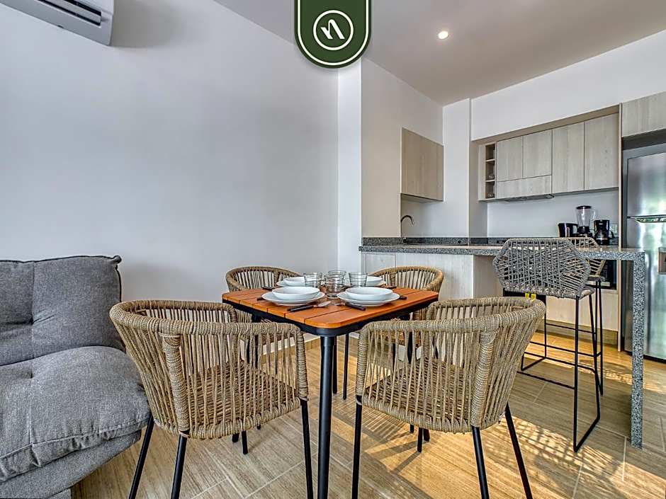 New 1 BR Condo - Oceanview Pool - 2 min to Beach