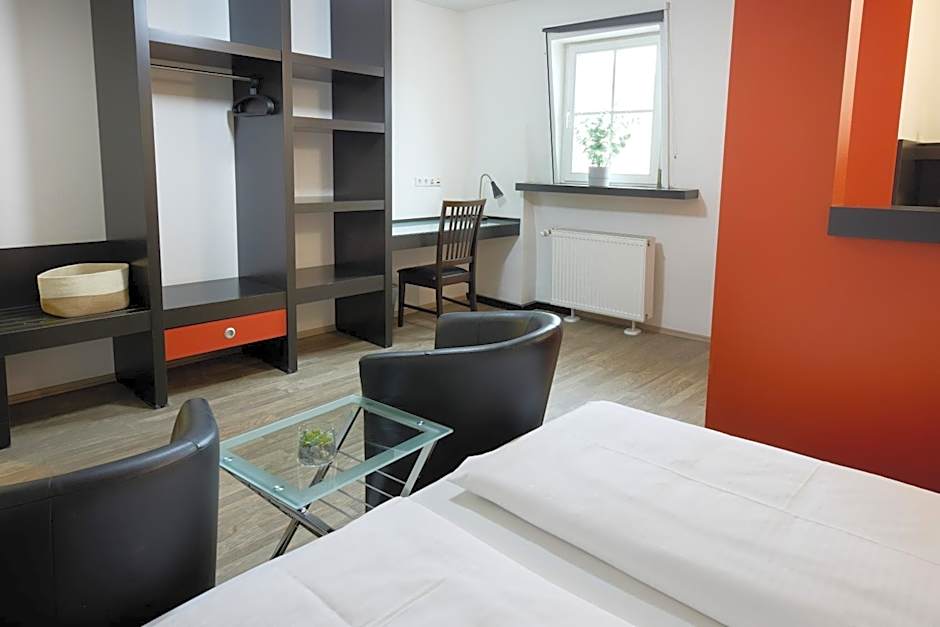 Hotel Villa-Bassermann, stilvoll, 2 Min zum Schloss, schnelles WLAN & Parkplatz