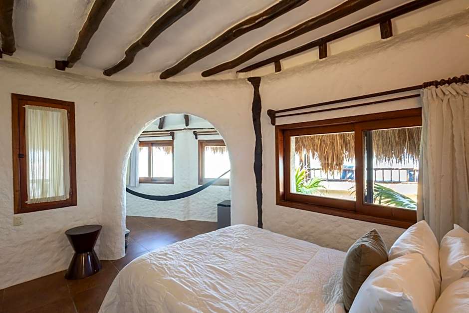 Photo 1 of 5 of Bungalow, Sea View