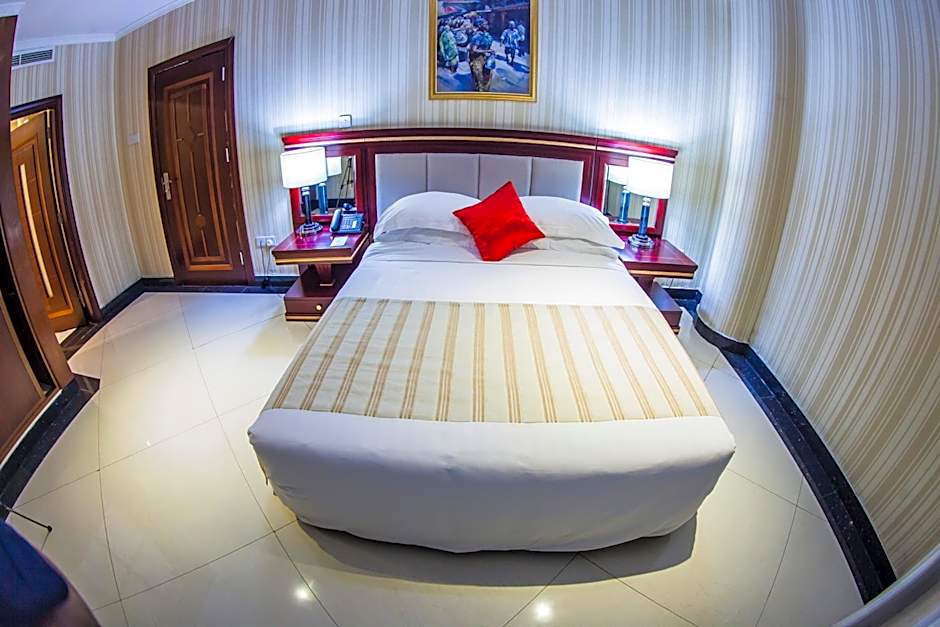 Peacock Hotel