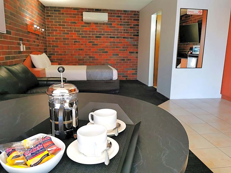 Town House Motor Inn