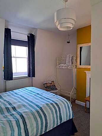 Standard Double Room with External Private Toilet