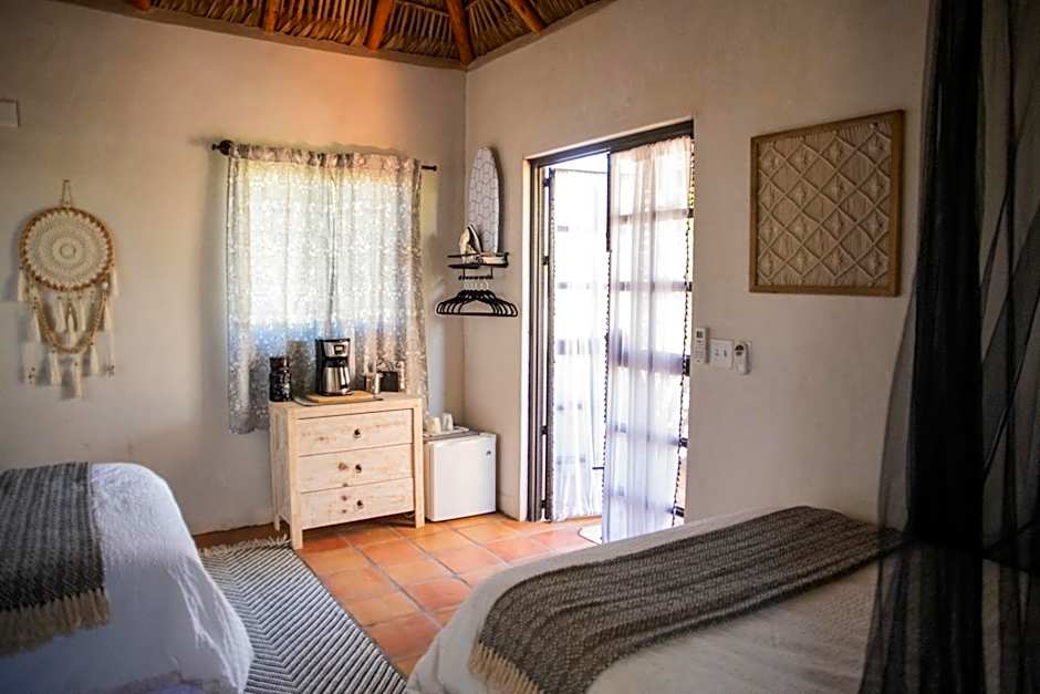 Pure Baja Private Suites-Upscale Property with Infinity Pool and Lush Gardens