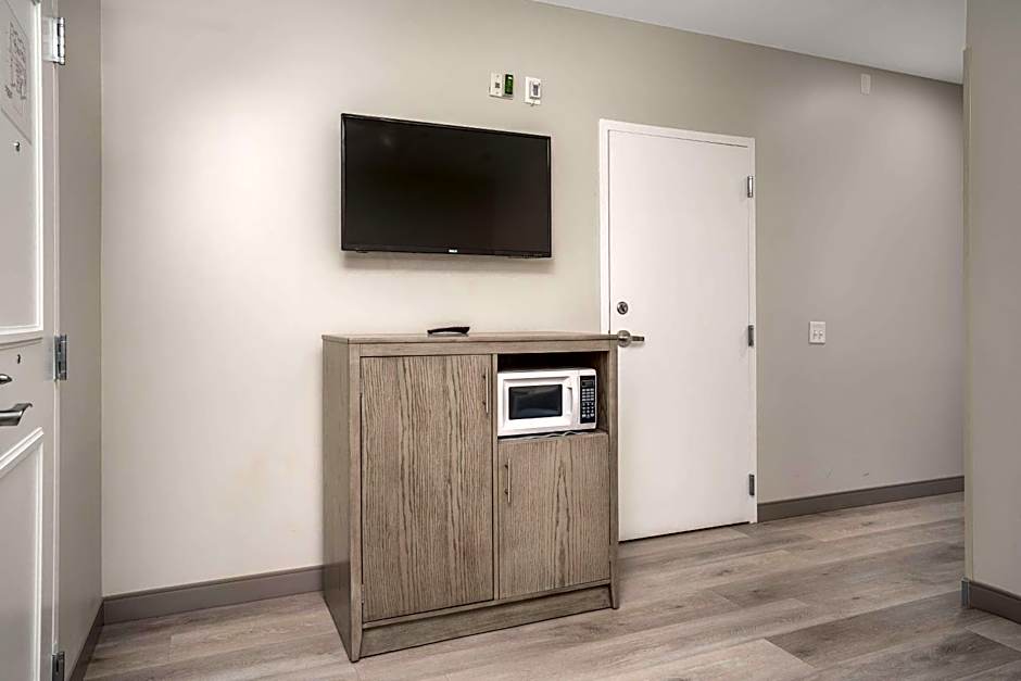 Lighthouse Suites - Best Western Signature Collection