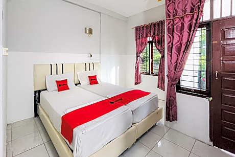 RedDoorz Syariah at Wisma Kampung Baru Rantauprapat