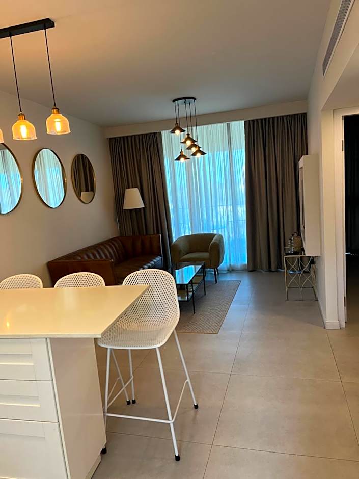 Suite Caesar - Neot Golf