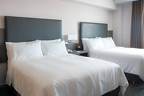 2 Queen Suite