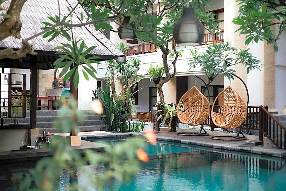 Fourteen Roses Beach Hotel