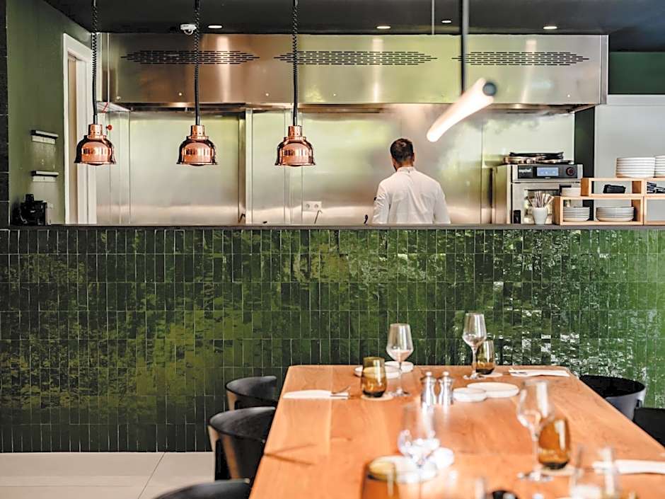 THE FLAG HOTEL Marbella, Estepona Adult Recommended