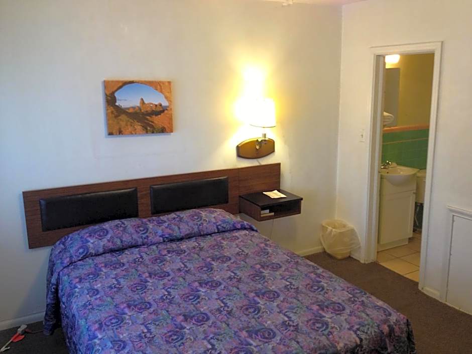 Budget Inn