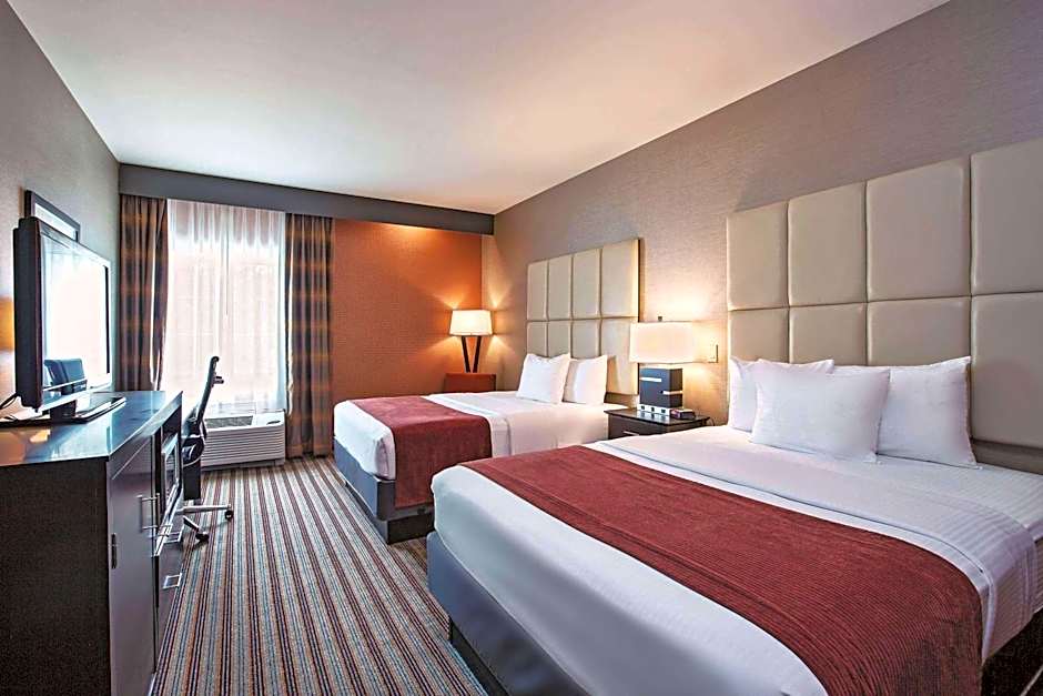La Quinta Inn & Suites by Wyndham Harrisburg-Hershey