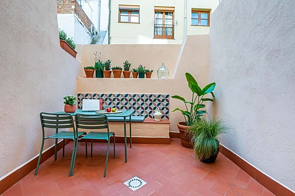 Vestal Suites Domo Adults Only