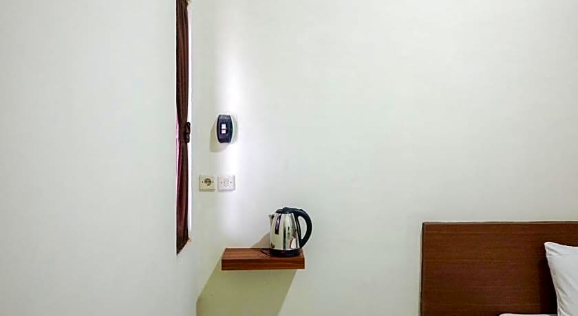 RedDoorz Syariah near Exit Tol Pemalang Comal 2