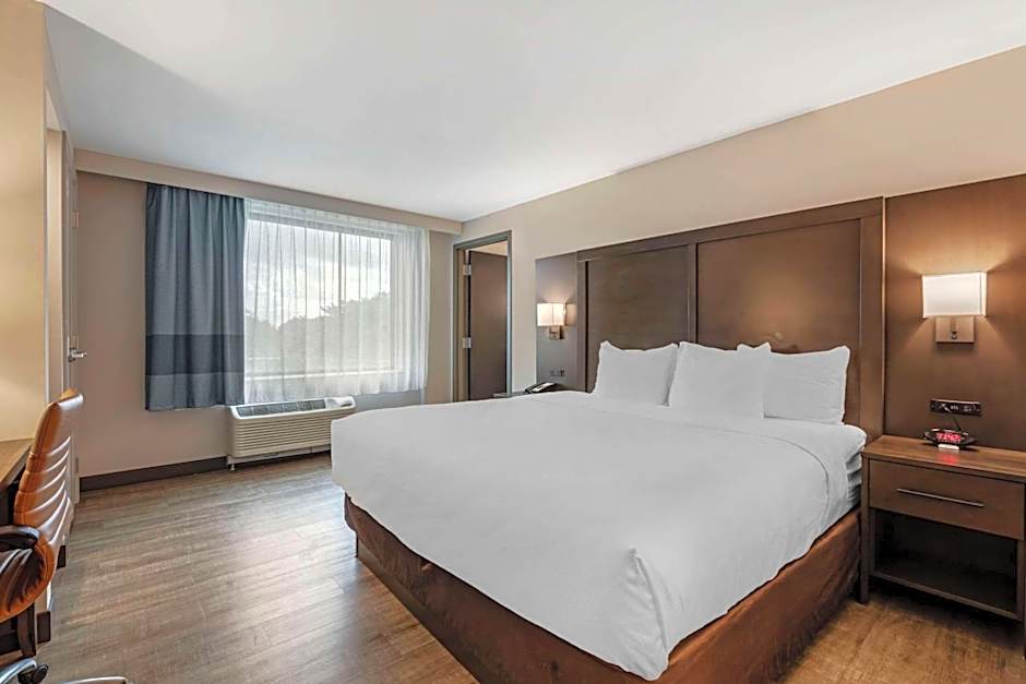 Comfort Inn & Suites Miami International Airport