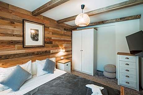 Junior Suite with Balcony