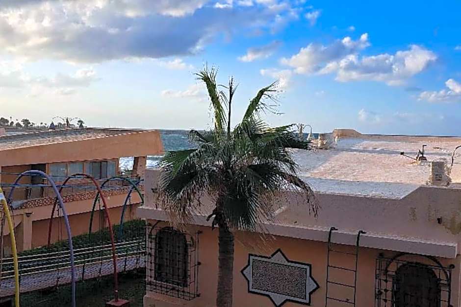 Beach front 2 bedroom flat Married people only