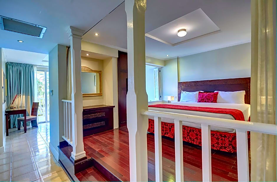 Photo 1 of 5 of Deluxe Junior Suite, Ocean View