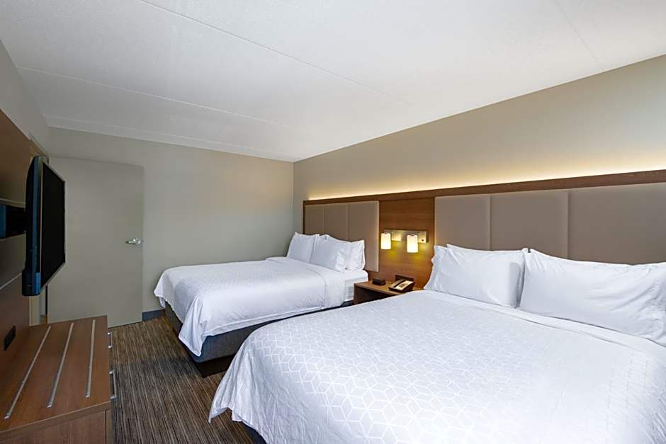 Holiday Inn Express State College at Williamsburg Square By IHG