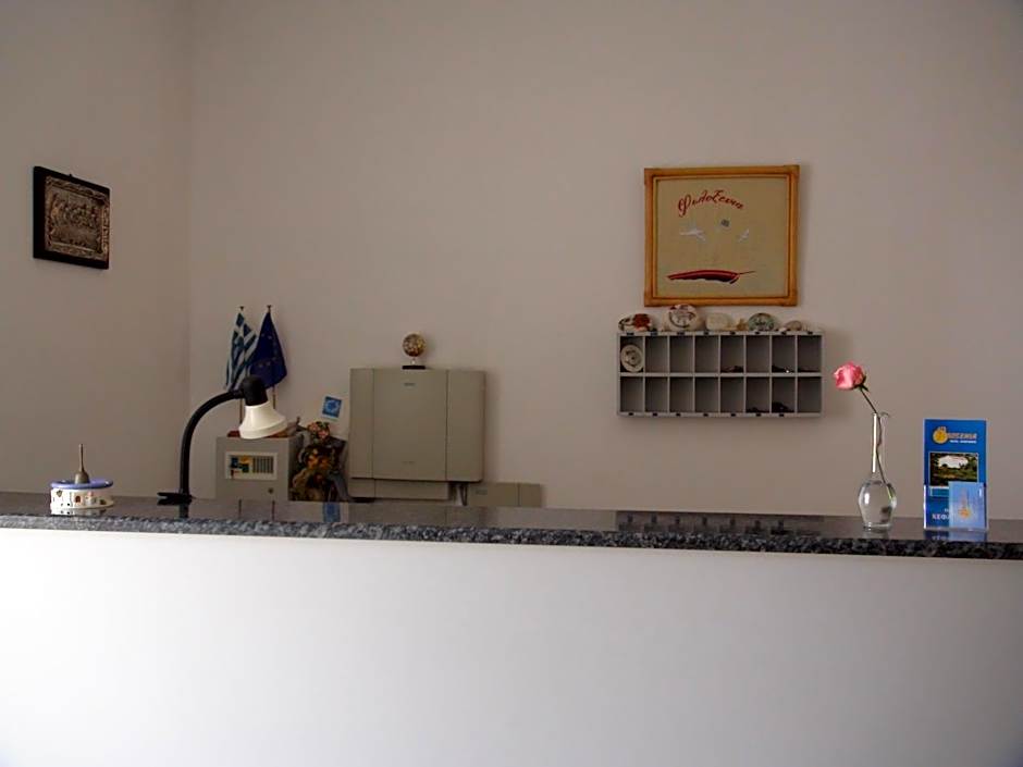 Filoxenia Hotel & Apartments