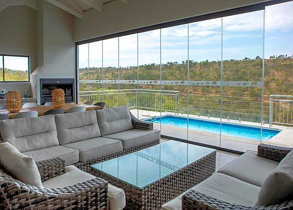 Elements Sunrise Bush Lodge