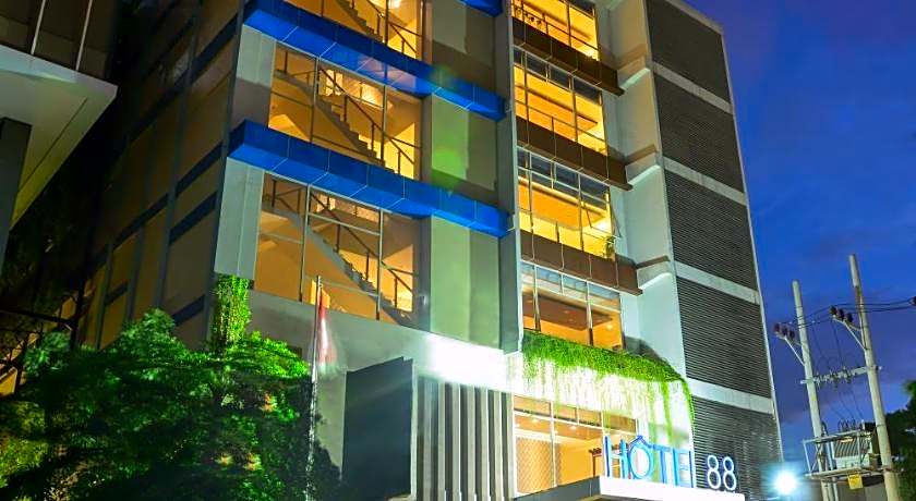 Hotel 88 Embong Kenongo by WH