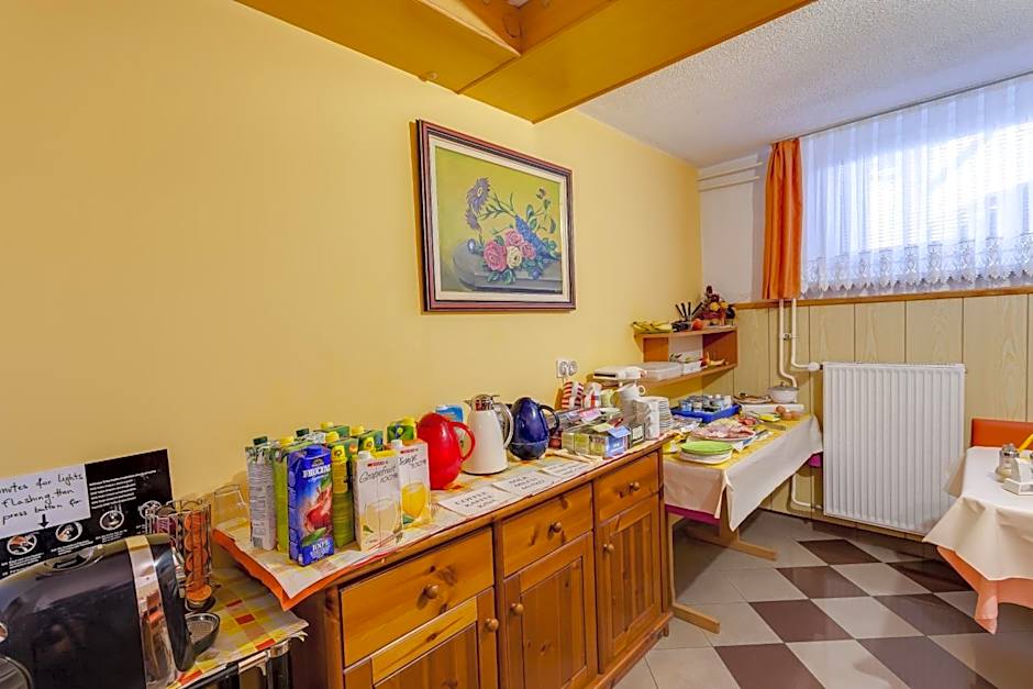 Rooms & Apartments Jana