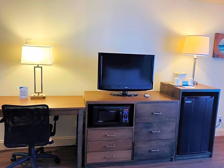 Clarion Hotel & Conference Center