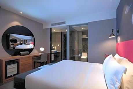Hotel Queen Room