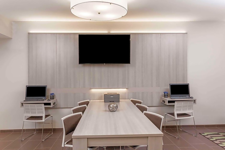 Microtel Inn & Suites by Wyndham West Fargo Near Medical Center