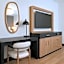 Elan Hotel