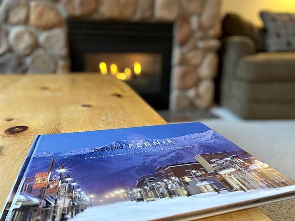 Stone Creek Chalets with Hot Tubs by Fernie Central Reservations