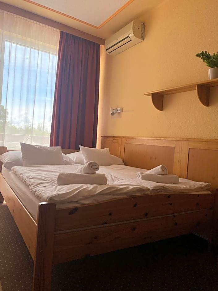 Nereus Park Hotel