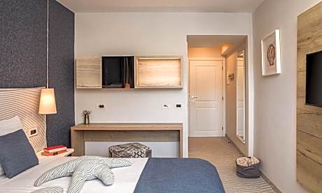 Superior Double Room with Seaside Balcony