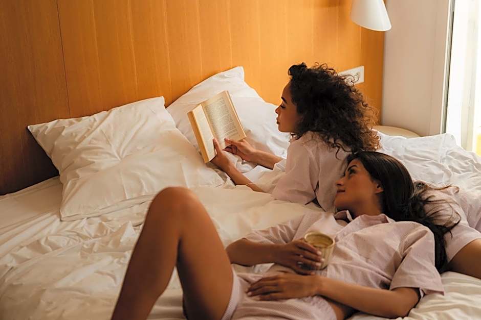 9Hotel Republique