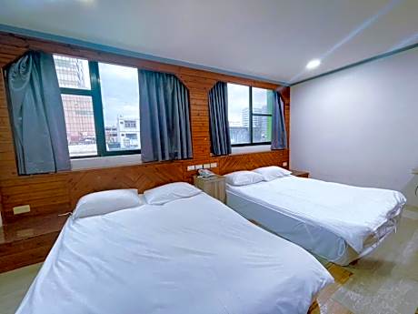 Classic Quadruple Room