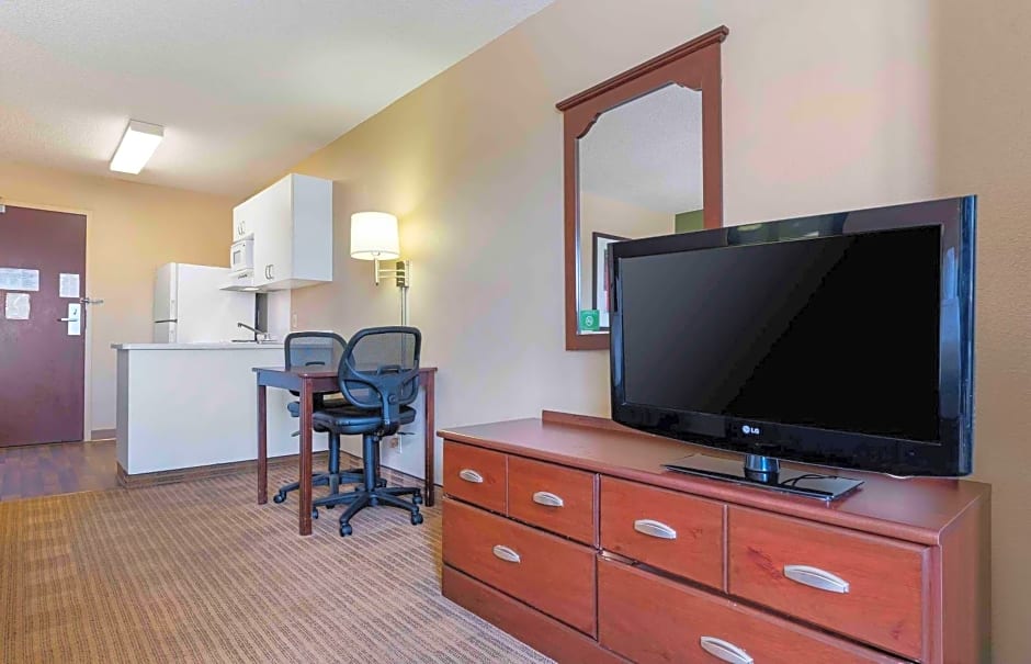 Extended Stay America Select Suites - Chicago - Hanover Park