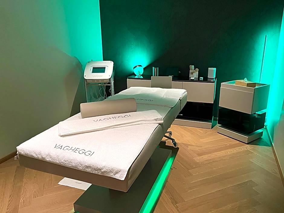 Hotel Central, SPA & LOUNGE BAR