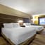 Holiday Inn Express & Suites Chicago West - St Charles By IHG