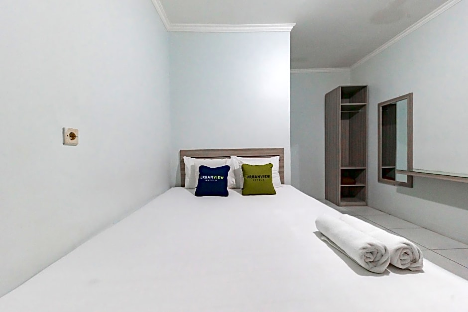 Urbanview Hotel Sunday Cirebon by RedDoorz