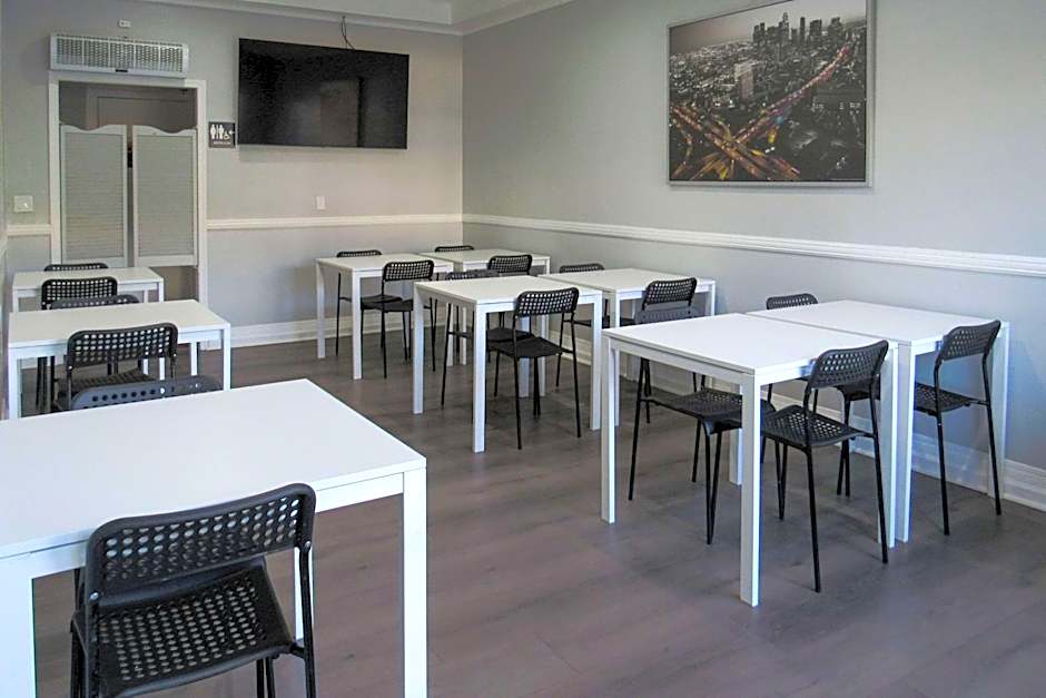 Capri Suites Anaheim
