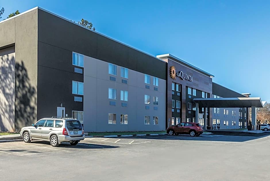 La Quinta Inn & Suites by Wyndham Atlanta Midtown - Buckhead