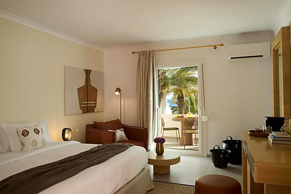 Golden Milos Beach Ηouse by Domotel