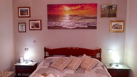 Standard Double Room with Shared Bathroom