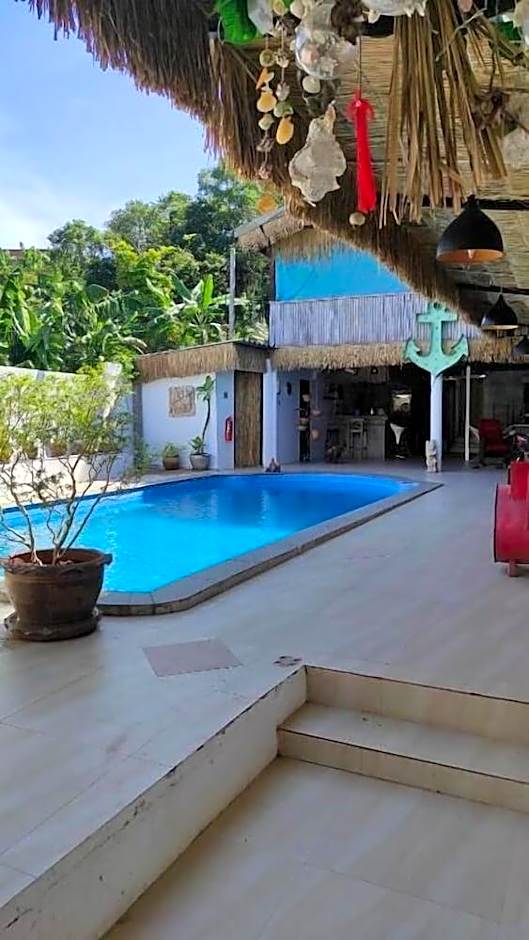 Baan Si Khao yanui