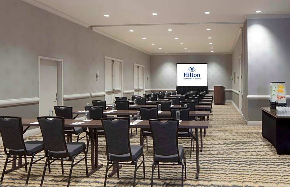 Hilton Alexandria Old Town