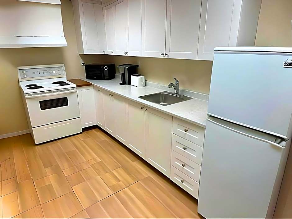 The Medicine Hat Villa