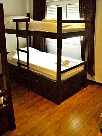 Dormitory Room (4 Adults)