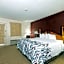 Red Roof Inn & Suites Hazleton